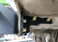 Фаркоп T 71V Auto-Hak для Kia Sorento 2015-2020. Требуется подрезка бампера. Съемное вертикальное крепление шара (на ключе). от магазина ФаркопРос