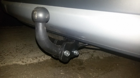 Фаркоп E.023 для Ford Focus I хэтчбек 1998-2004, Imiola от магазина ФаркопРос