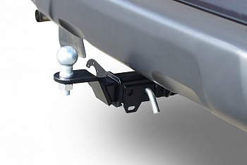 Фаркоп LUR-15-991122.00 PT Group для Lada 4x4 Urban с 2014 - съемный квадрат от магазина ФаркопРос