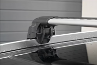 Багажник на интегрированные рейлинги Turtle Air 2 (комплект 2 шт.) модель 106 цвет серебристый от магазина ФаркопРос