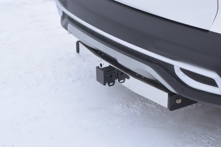 Фаркоп с хромированной накладкой KST-20-991124.00 PT Group для KIA Seltos 2020 - съемный квадрат от магазина ФаркопРос