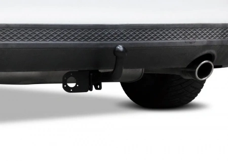 Фаркоп BERG для Ford Focus 2/3 SE 2005-2019. Тип шара: A. Нагрузки:  1500/75 кг. Вес: 17,4 кг. БЕЗ выреза в бампере. Артикул - (F.1811.001) от магазина ФаркопРос