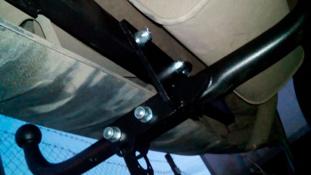 Фаркоп 1223-ANP Oris на Ниву (Chevrolet Niva 2123) 4x4 (штатные места) 2002/12-2020, Lada Niva 2020-2021, Lada Niva Travel 2021- без подрезки бампера. Тип шара: A. Нагрузки: 1500/75 кг, масса фаркопа 16,7 кг (без электрики в комплекте) от магазина ФаркопРос