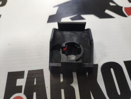 Крышка лапы LUX ЭЛЕГАНТ без замка от магазина ФаркопРос